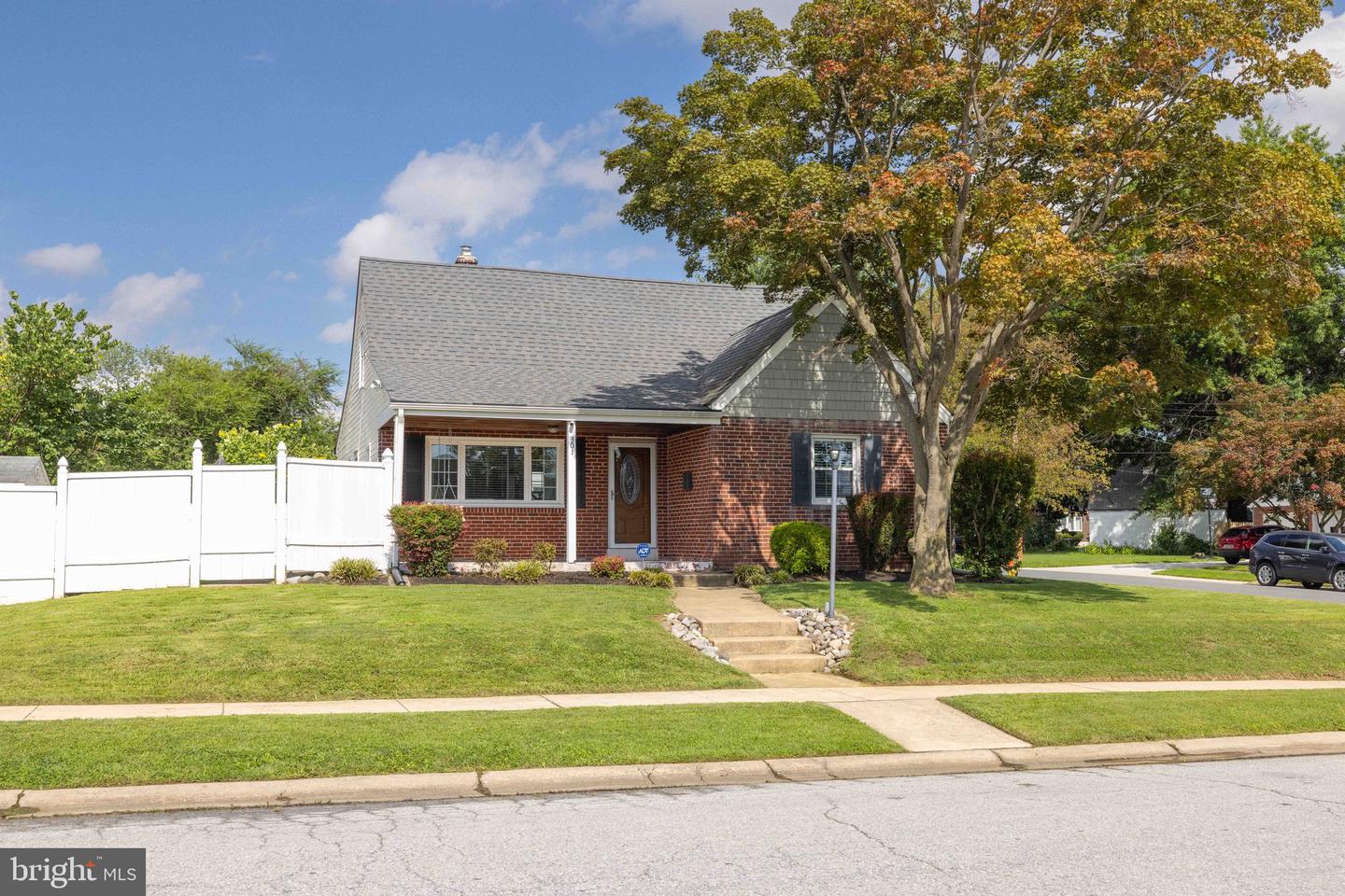 301 Binstead Property Photo 1