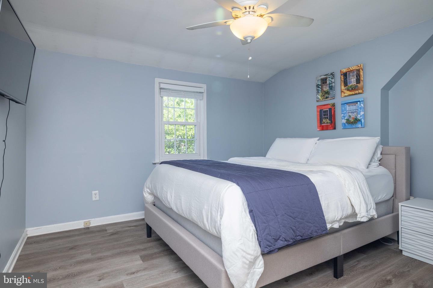 301 Binstead Property Photo 14