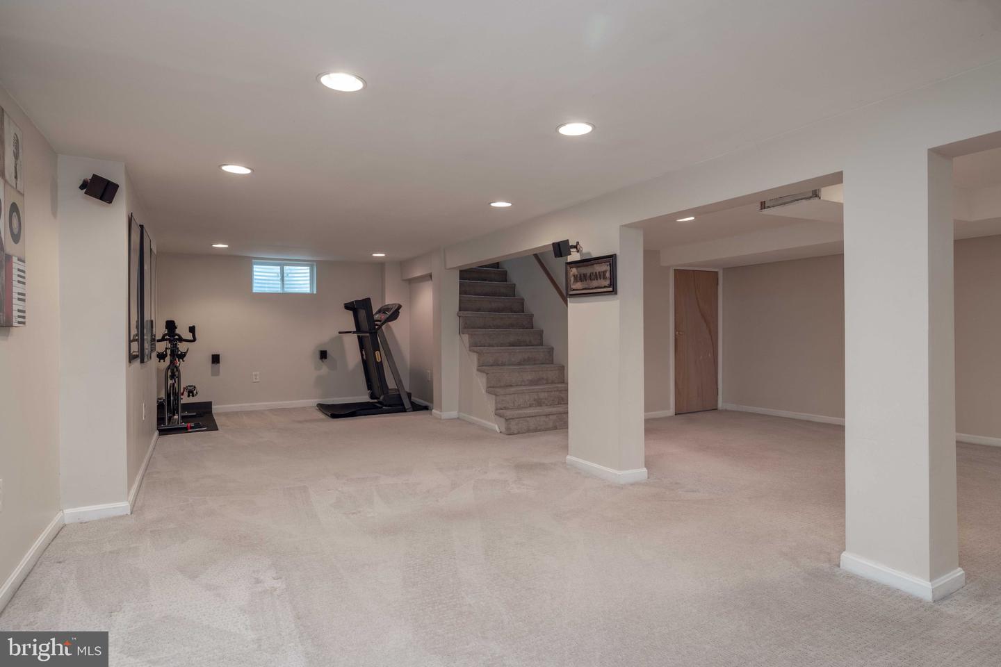 301 Binstead Property Photo 24