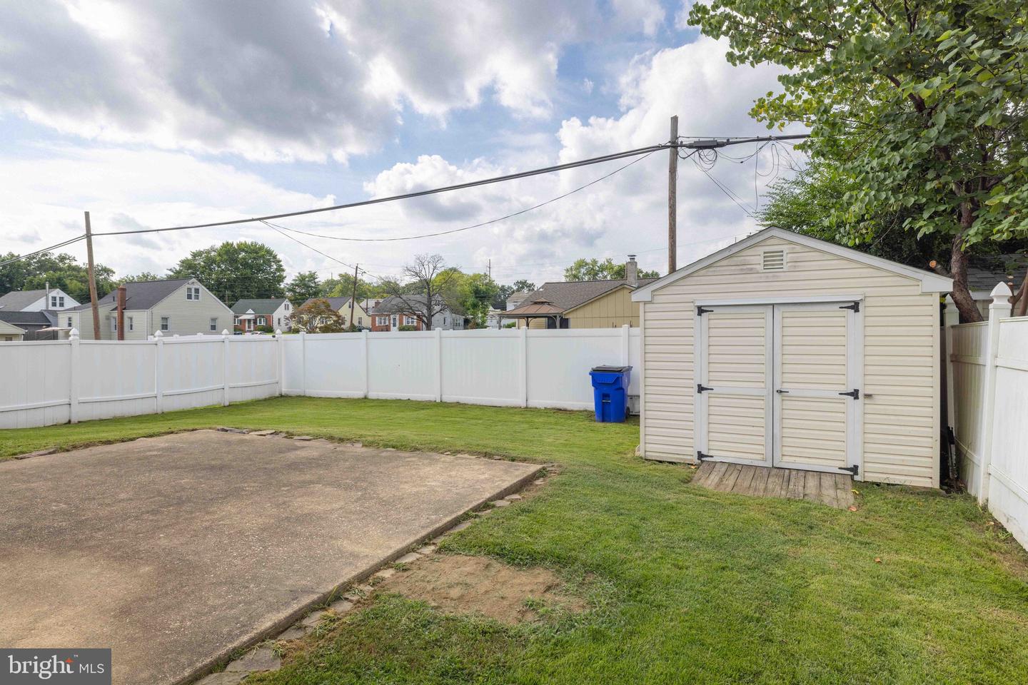 301 Binstead Property Photo 29