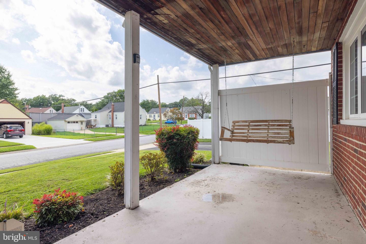 301 Binstead Property Photo 31