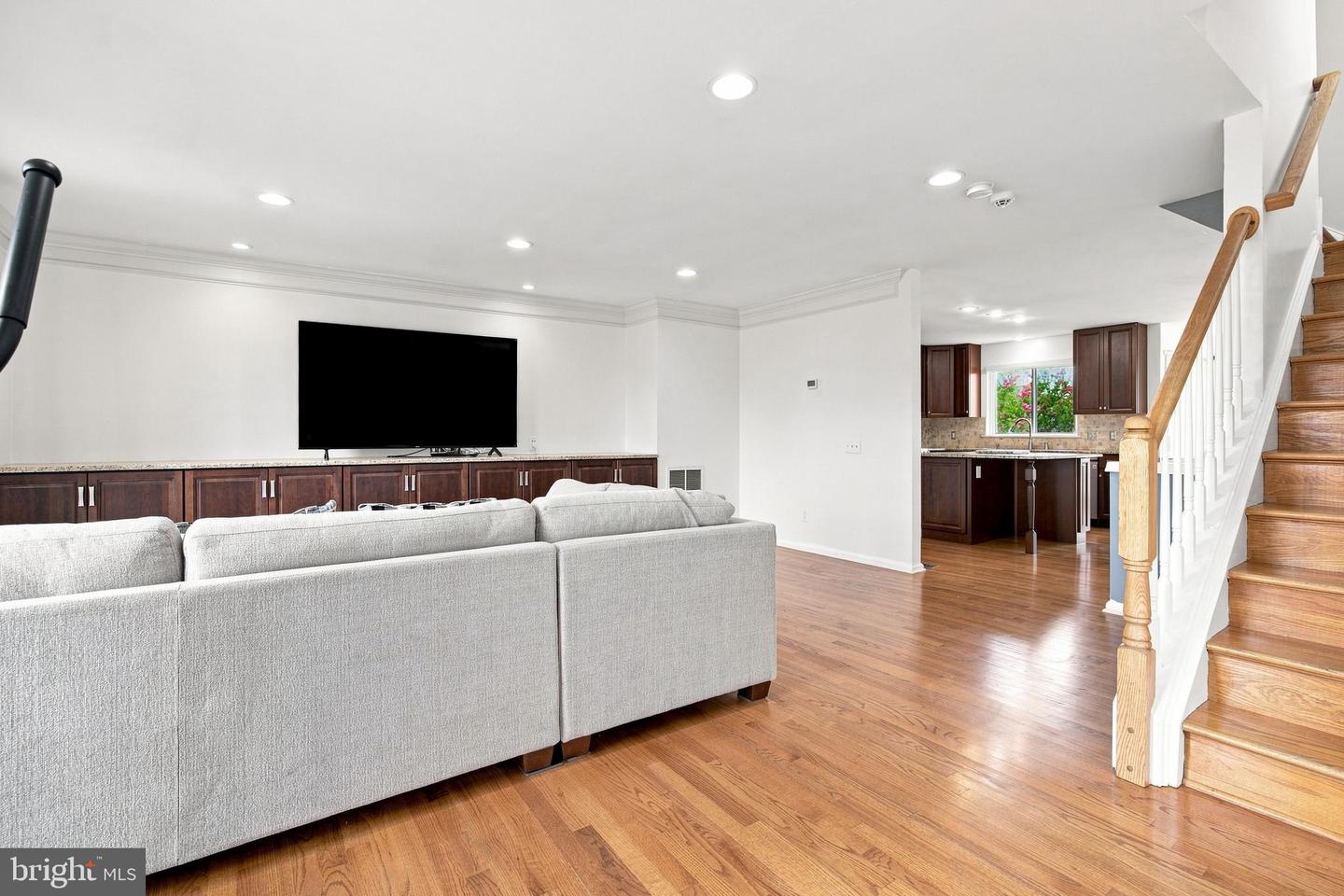 1 Lisa Dr Property Photo 13