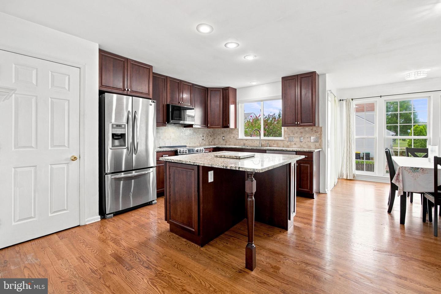 1 Lisa Dr Property Photo 18