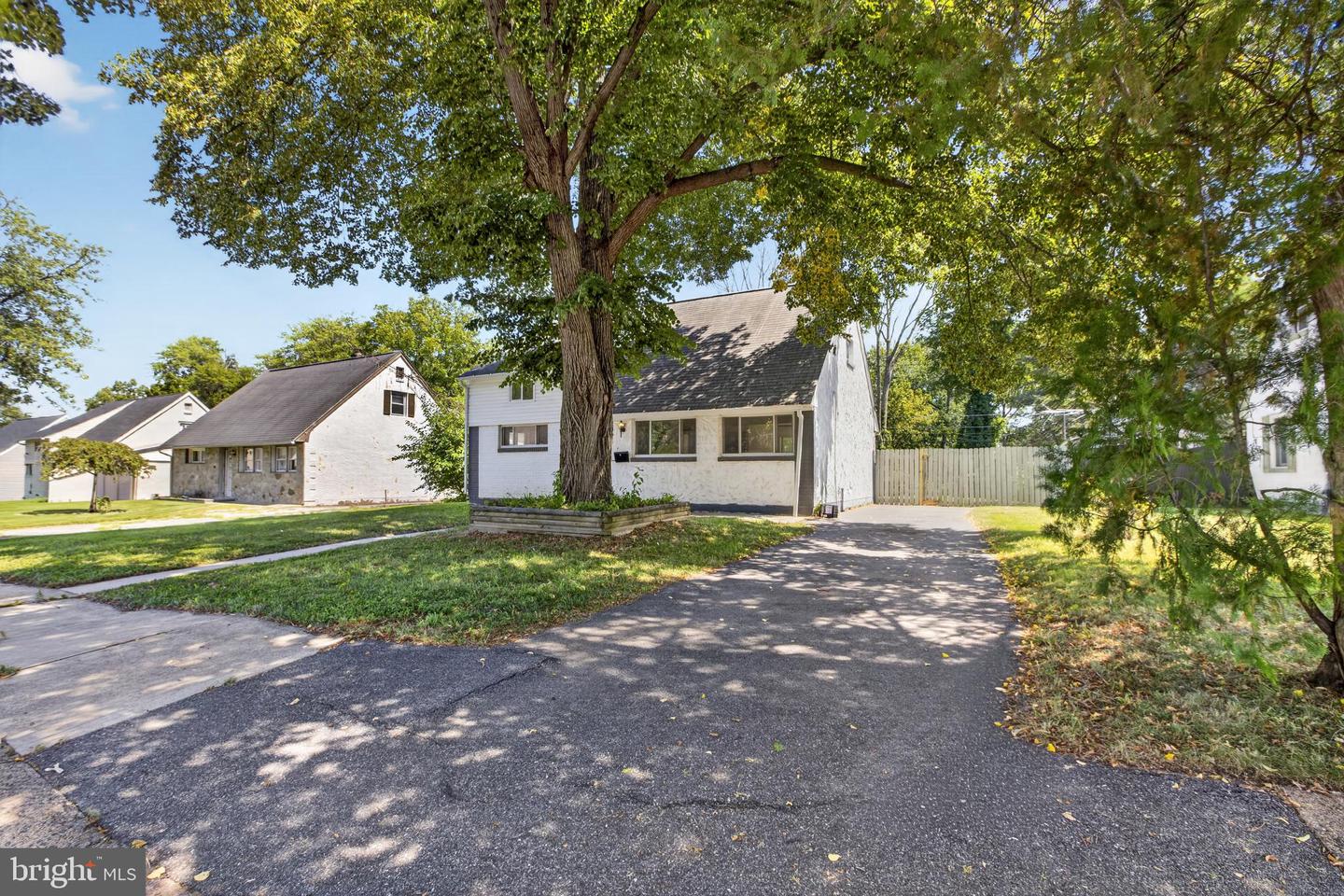 1200 Montgomery Rd Property Photo 3