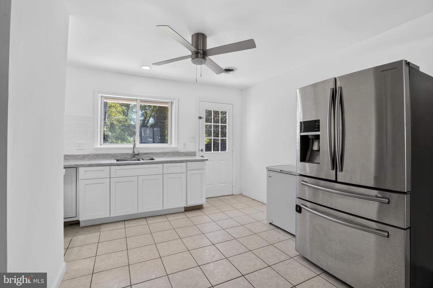 1200 Montgomery Rd Property Photo 6
