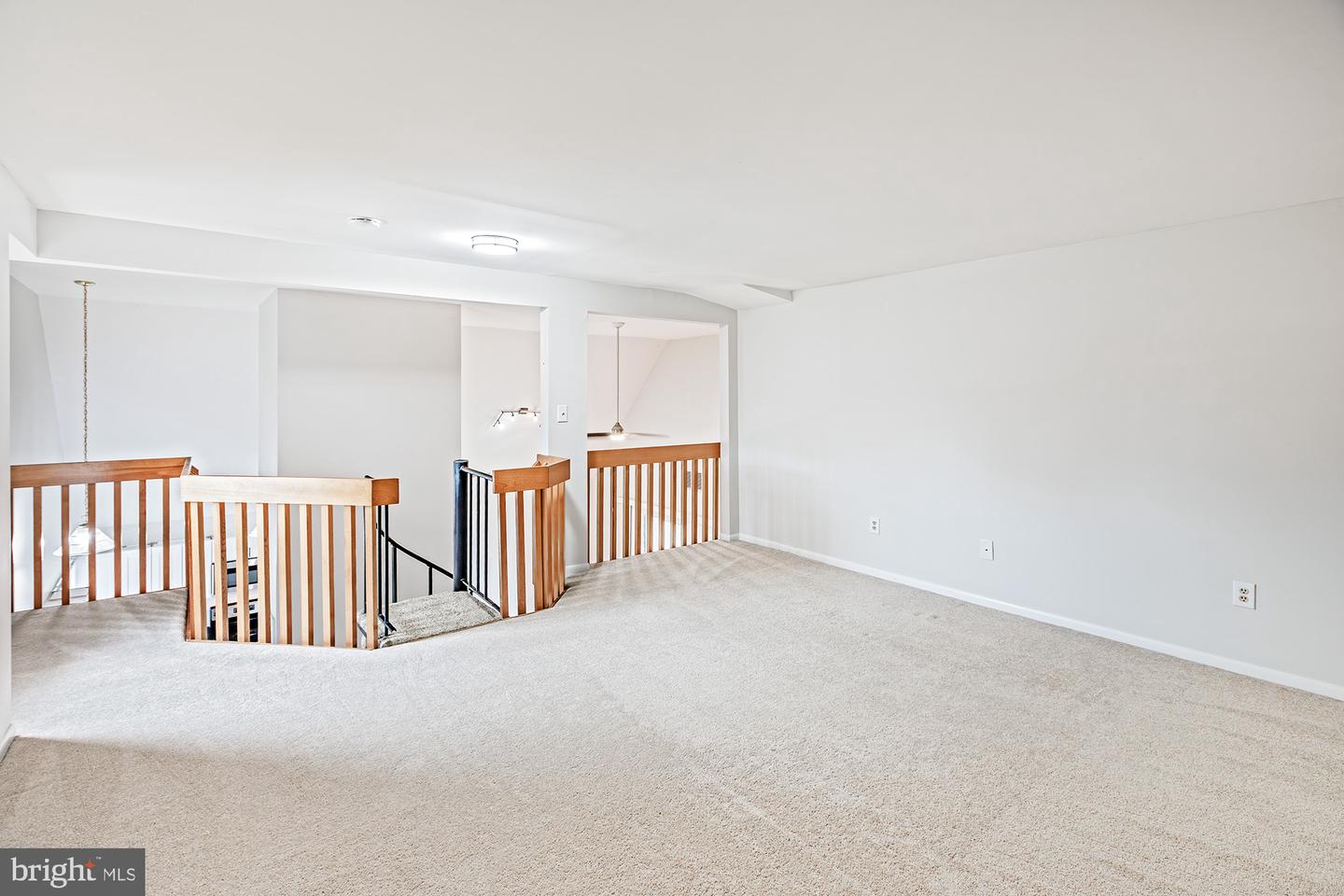 35 Foxtail Ct Property Photo 11