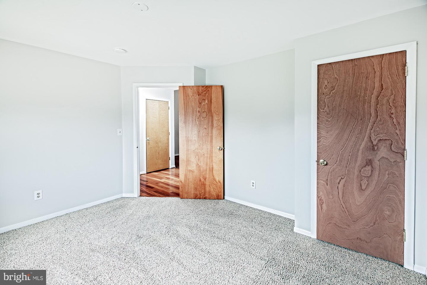 35 Foxtail Ct Property Photo 13