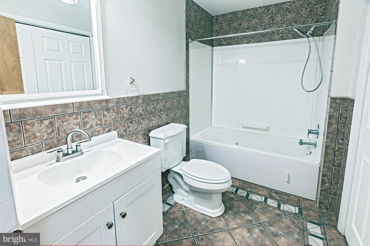 35 Foxtail Ct Property Photo 14