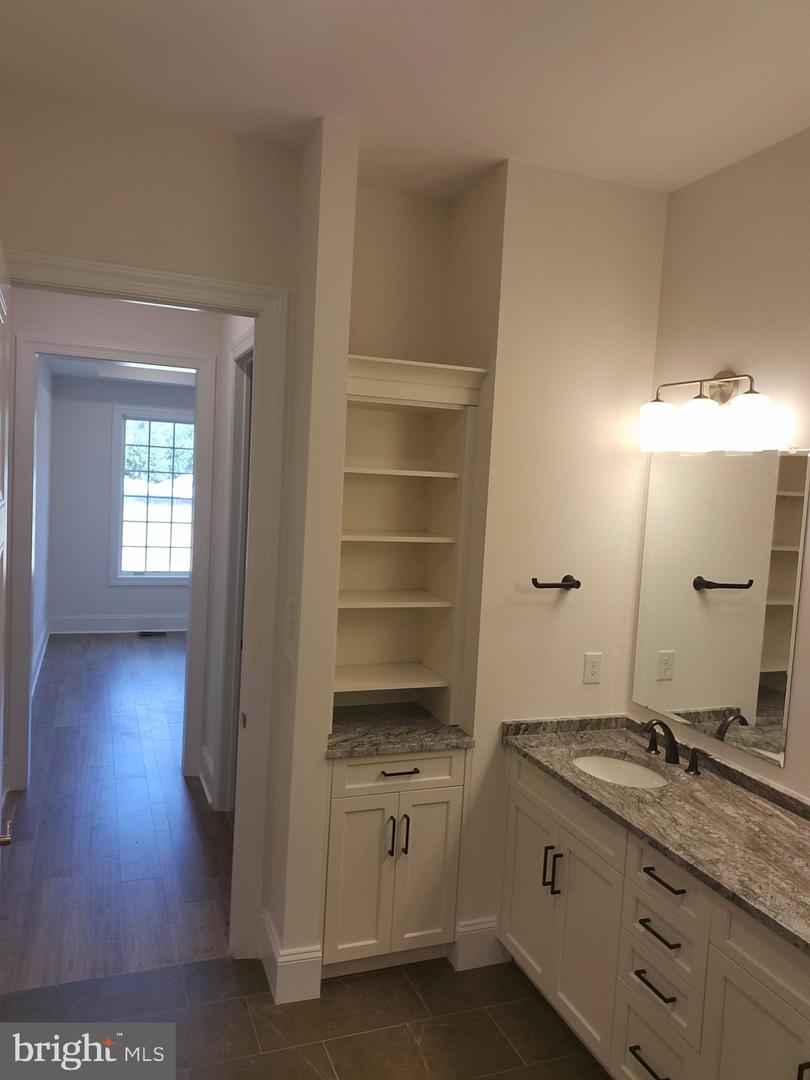 1309 Coulee Way Property Photo 13