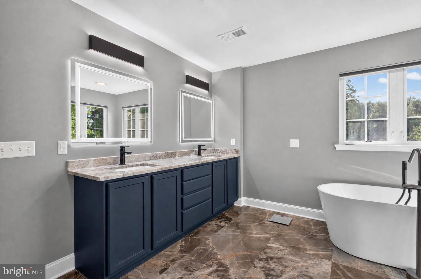 810 Athea Way Property Photo 40