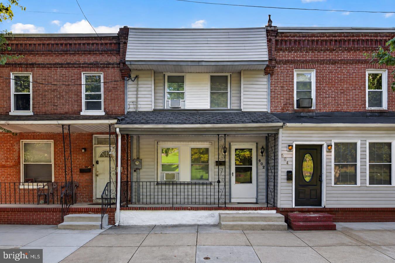 602 S FRANKLIN ST Property Photo 1