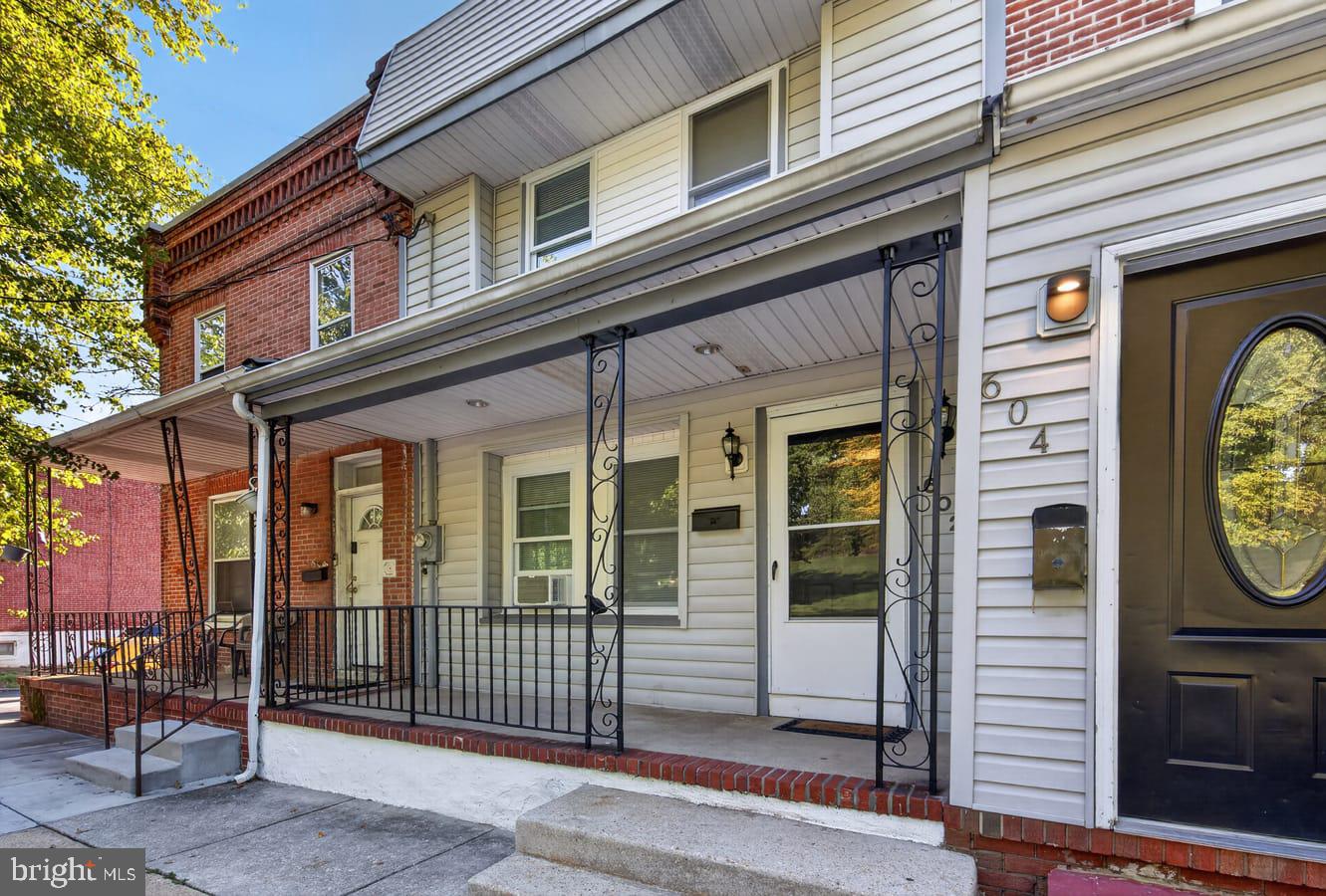 602 S Franklin St Property Photo 3