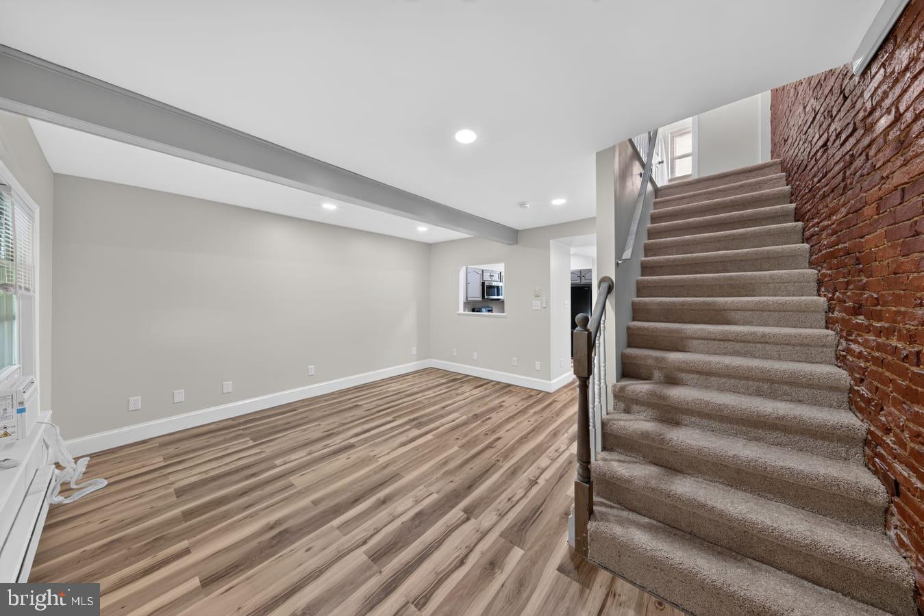 602 S Franklin St Property Photo 4