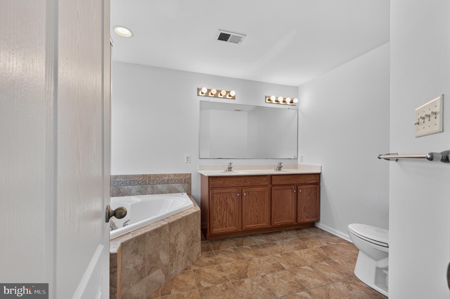369 Northhampton Way Property Photo 28