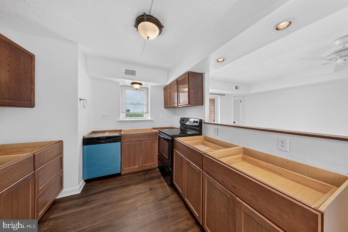 513 Governor House Cir #47 Property Photo 10