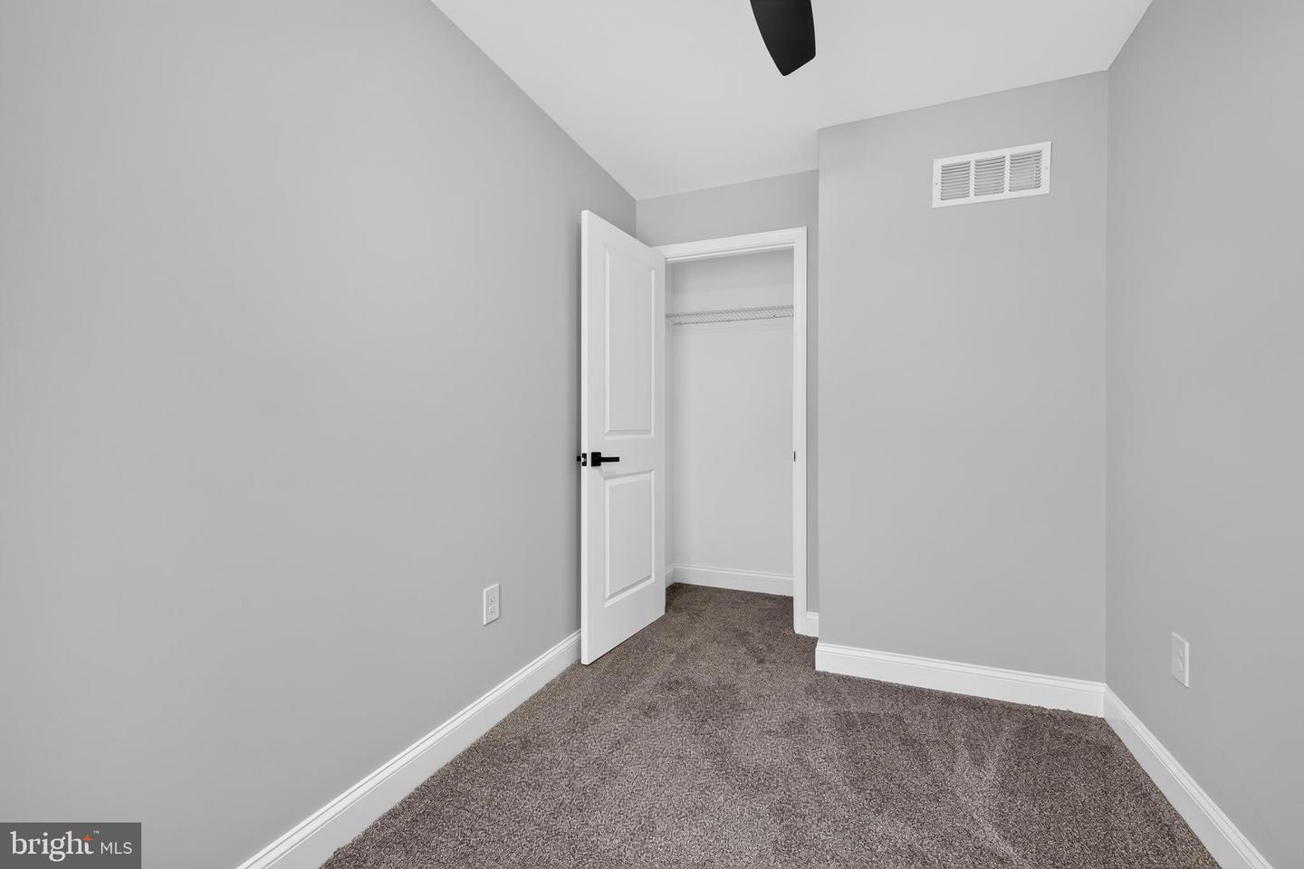 809 E Seventh St Property Photo 19