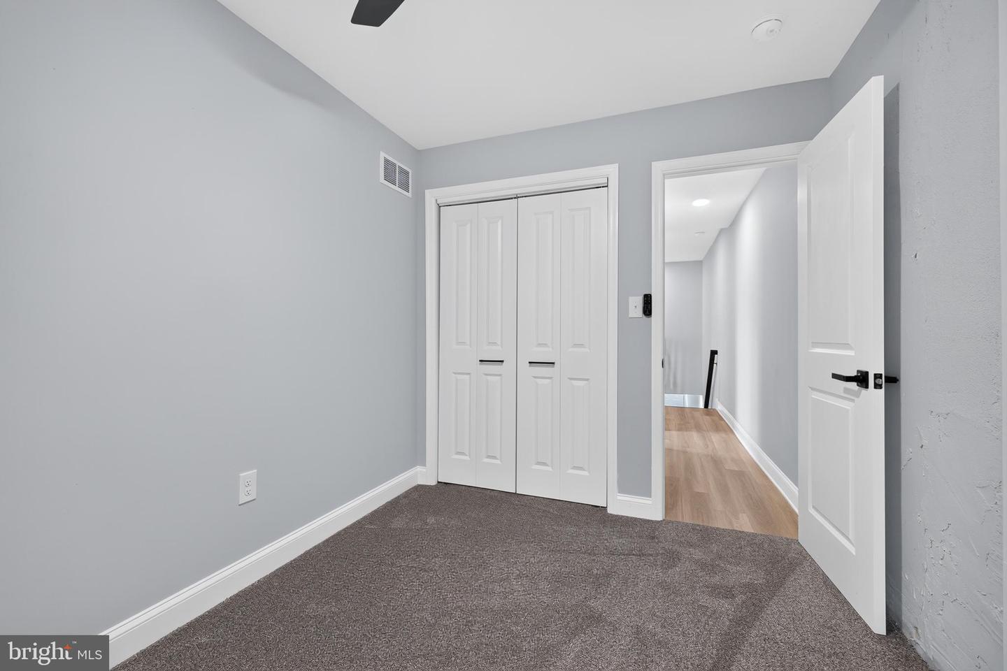 809 E Seventh St Property Photo 21