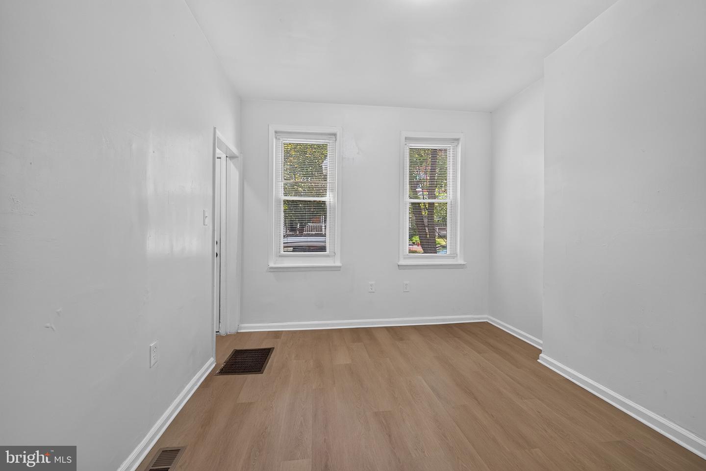 812 N Monroe St Property Photo 4