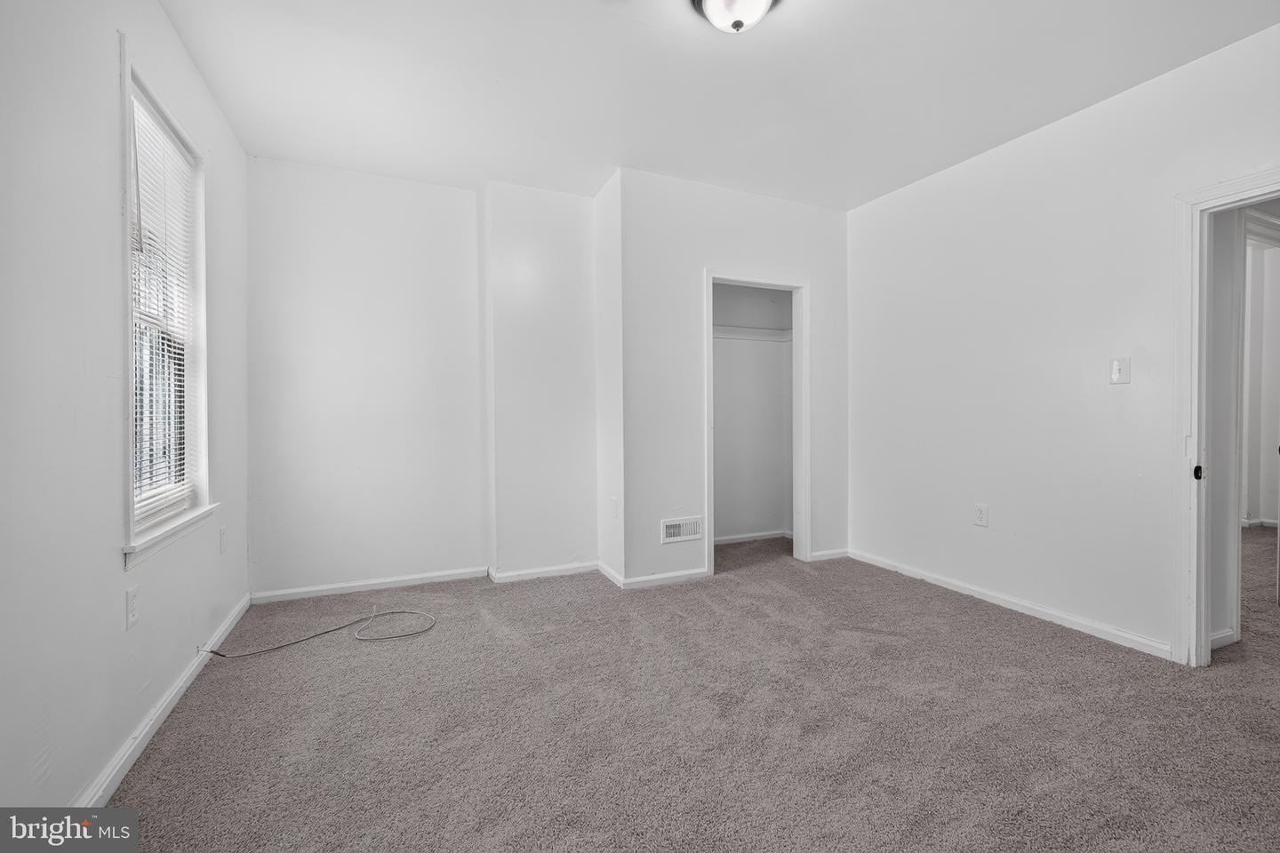 812 N Monroe St Property Photo 17