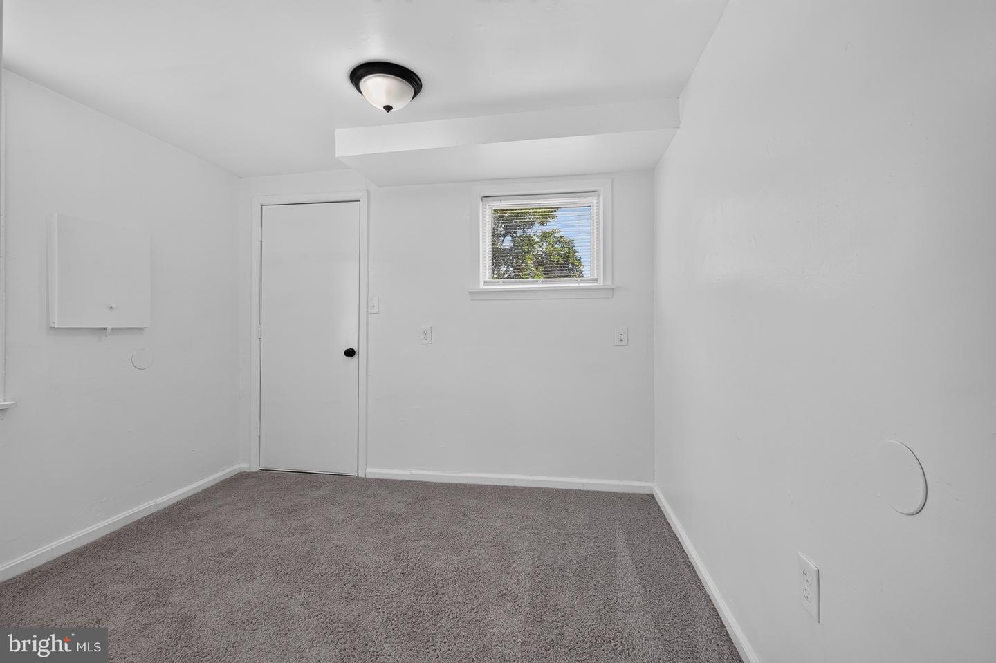 812 N Monroe St Property Photo 24