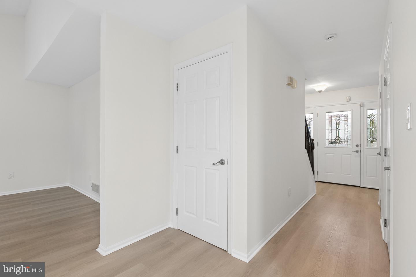 10 Bastille Loop Property Photo 8
