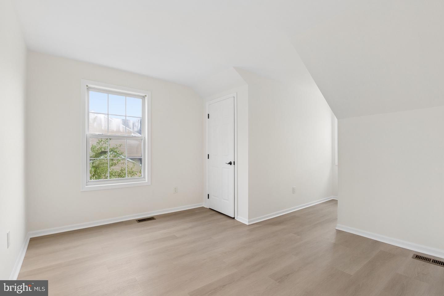 10 Bastille Loop Property Photo 21