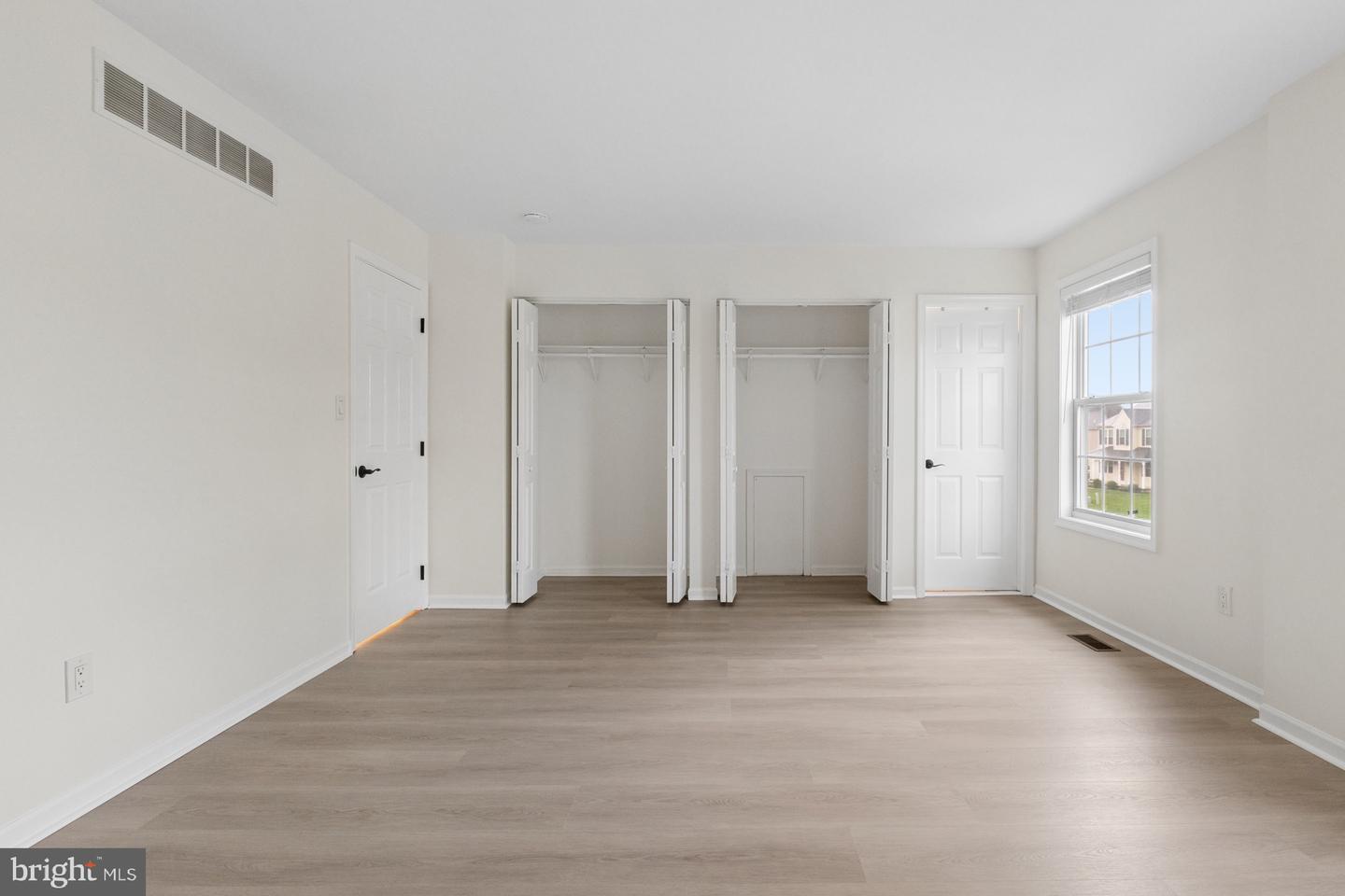 10 Bastille Loop Property Photo 30