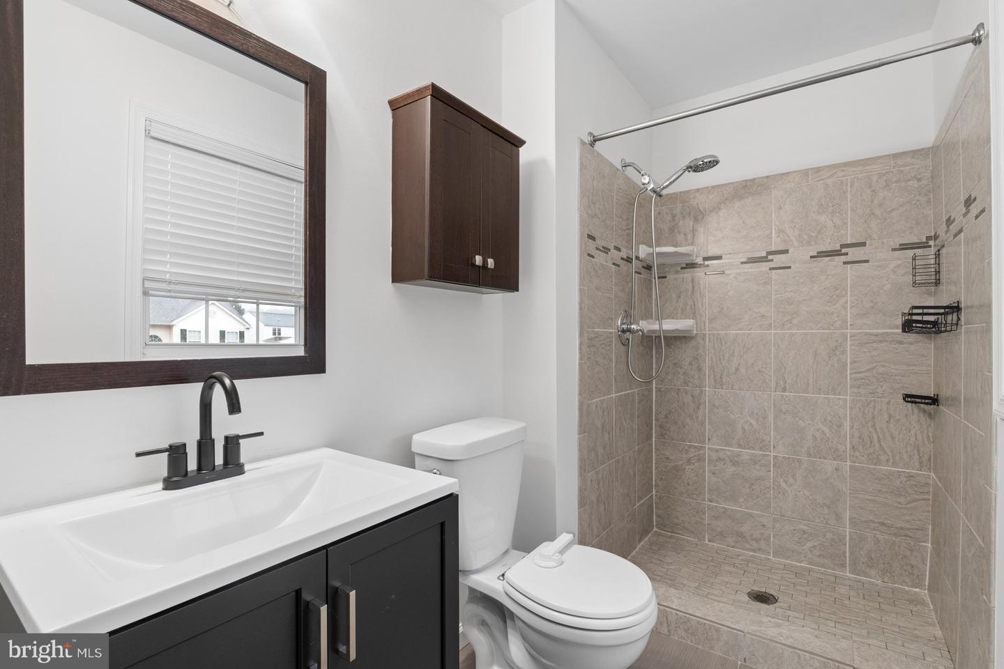 10 Bastille Loop Property Photo 31