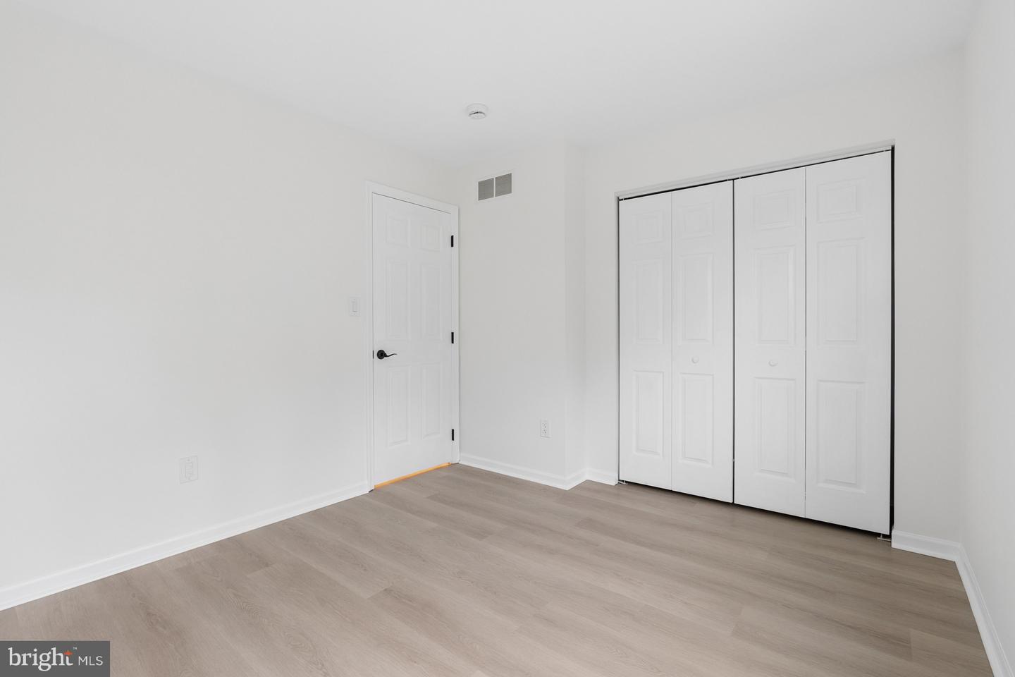 10 Bastille Loop Property Photo 32