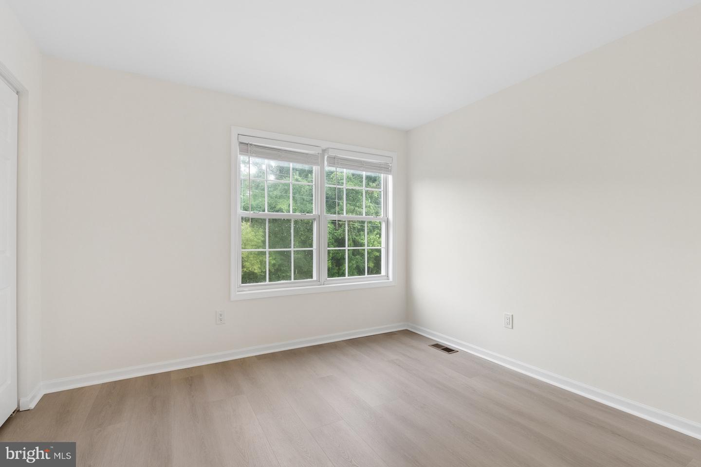 10 Bastille Loop Property Photo 39