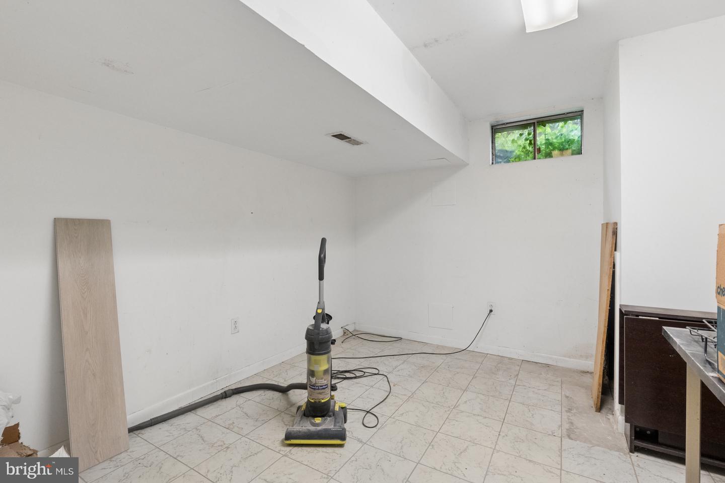 10 Bastille Loop Property Photo 43