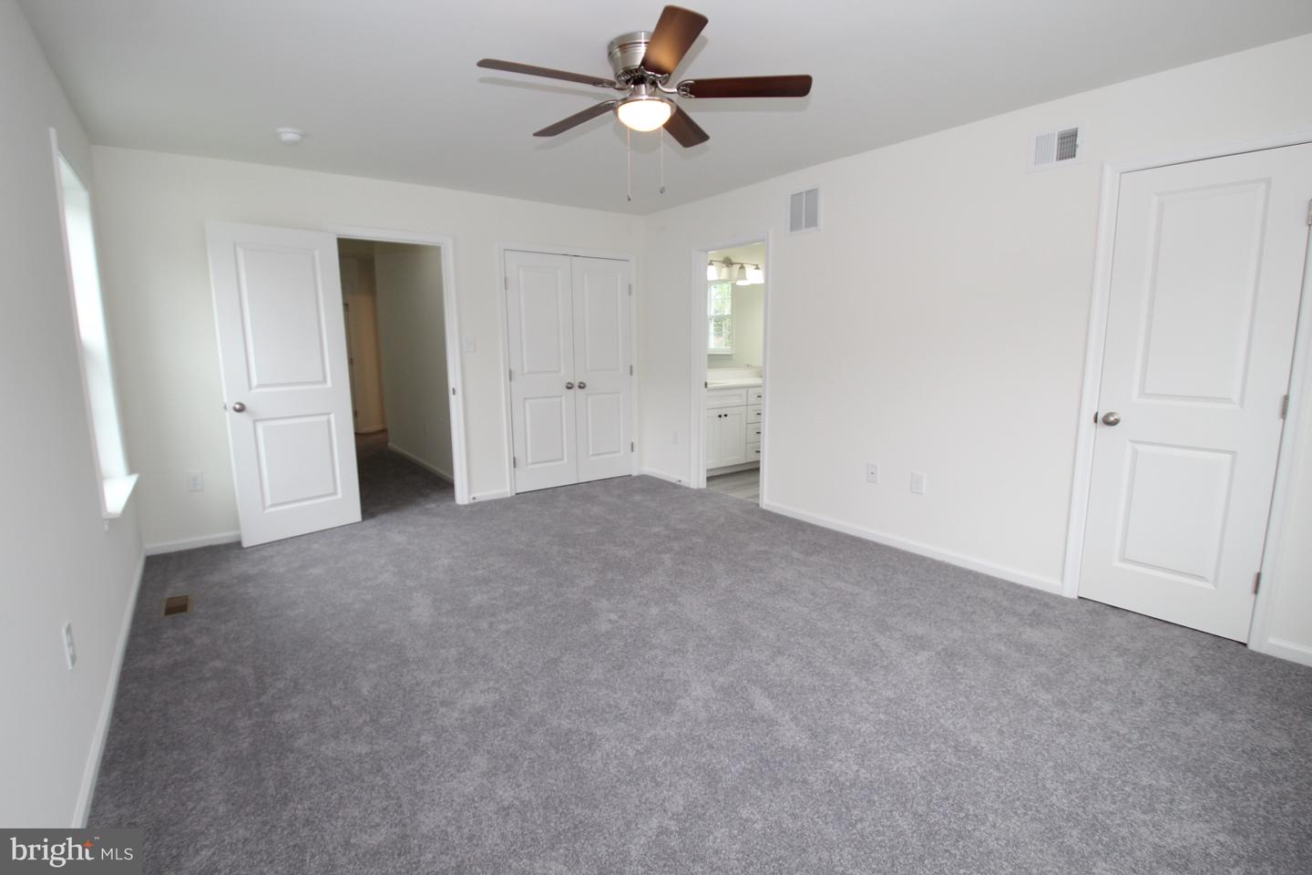 5 Buttonwood Ave Property Photo 18