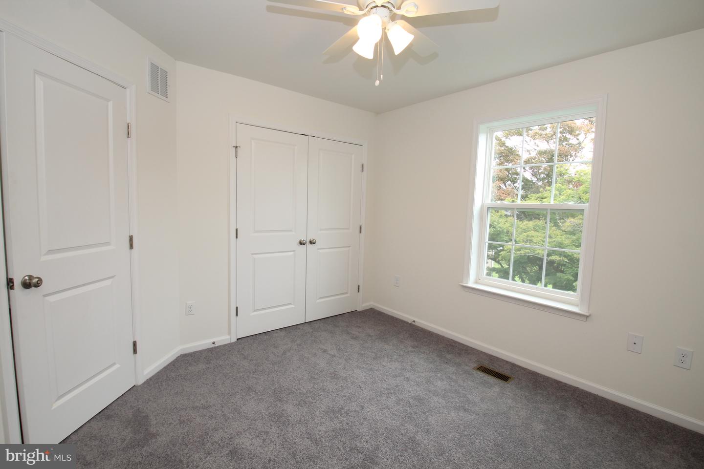 5 Buttonwood Ave Property Photo 23