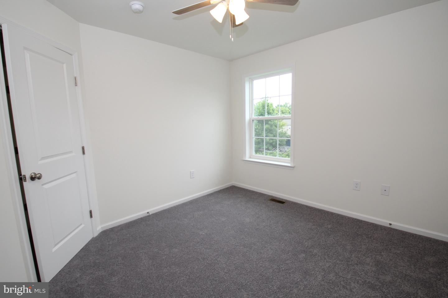 5 Buttonwood Ave Property Photo 25