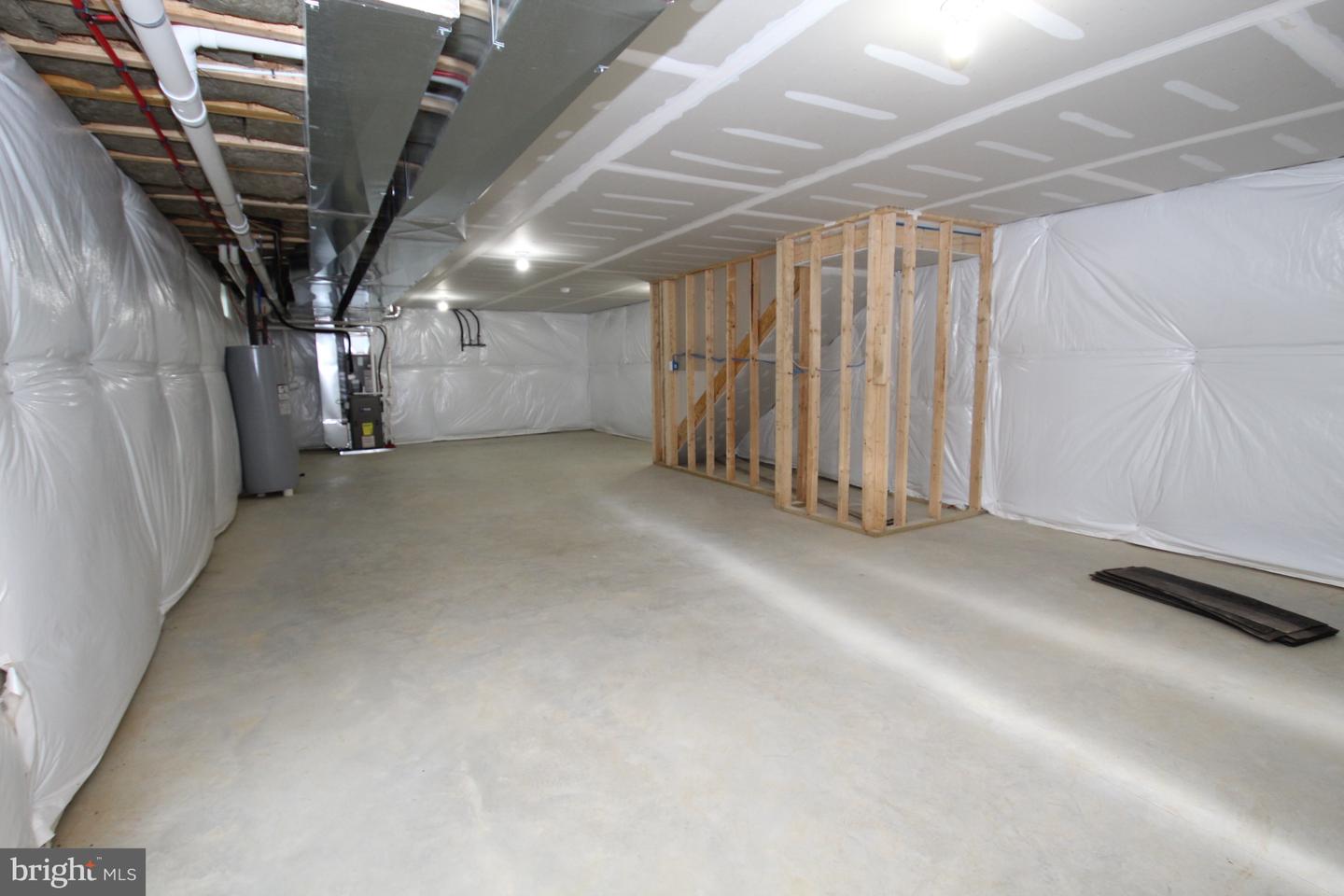5 Buttonwood Ave Property Photo 30