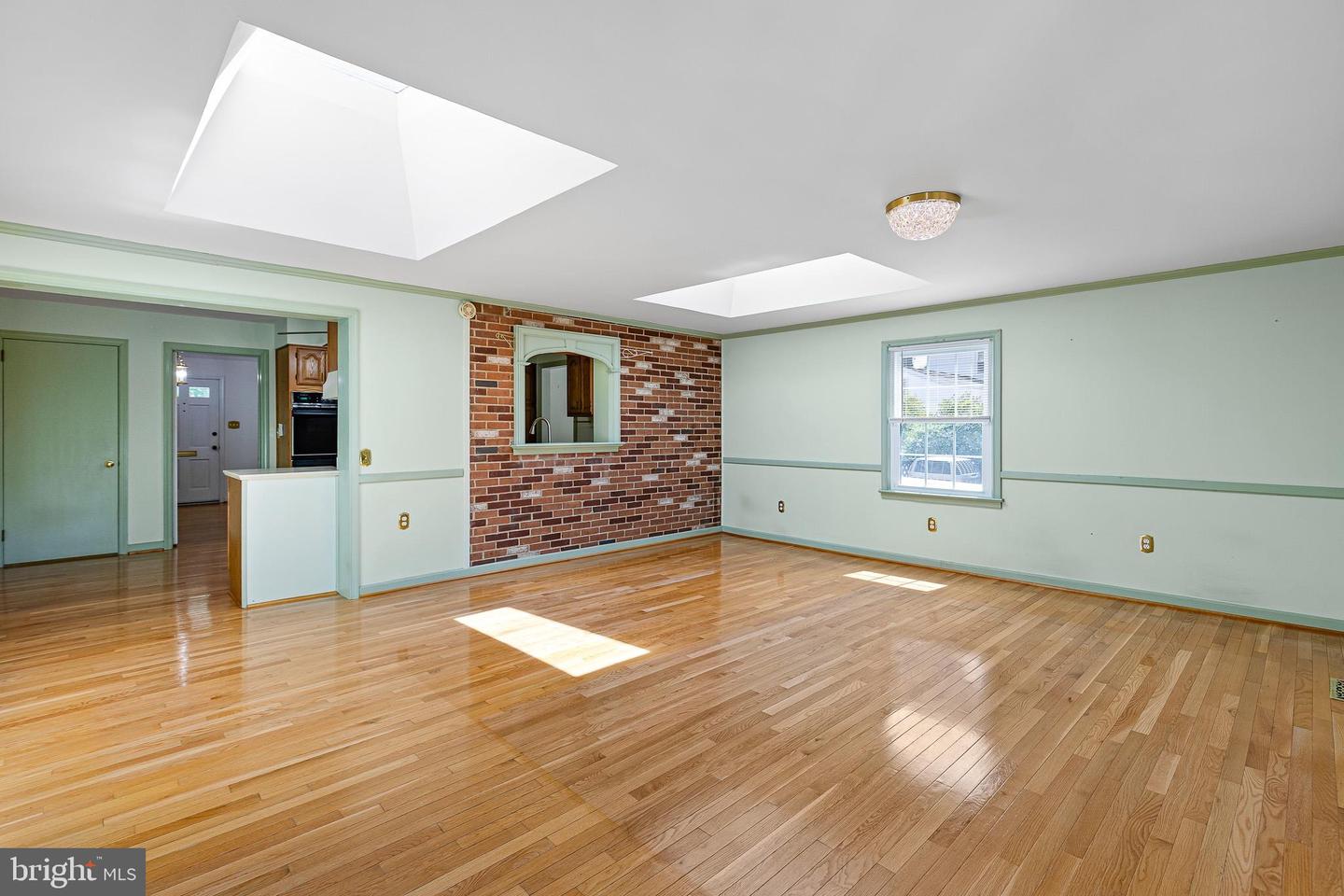1110 Webster Dr Property Photo 11