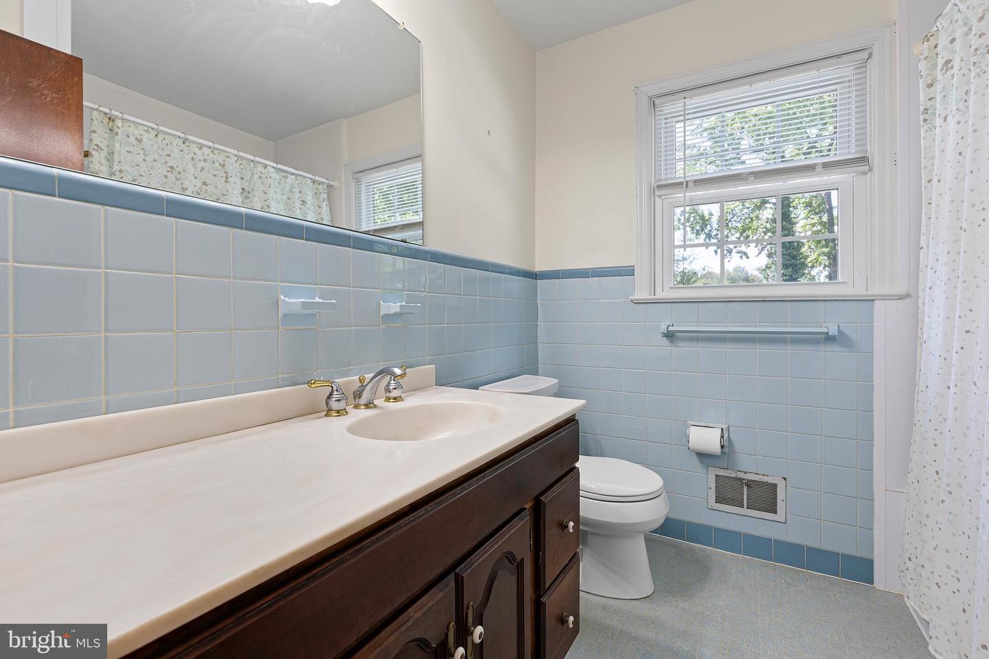 1110 Webster Dr Property Photo 25