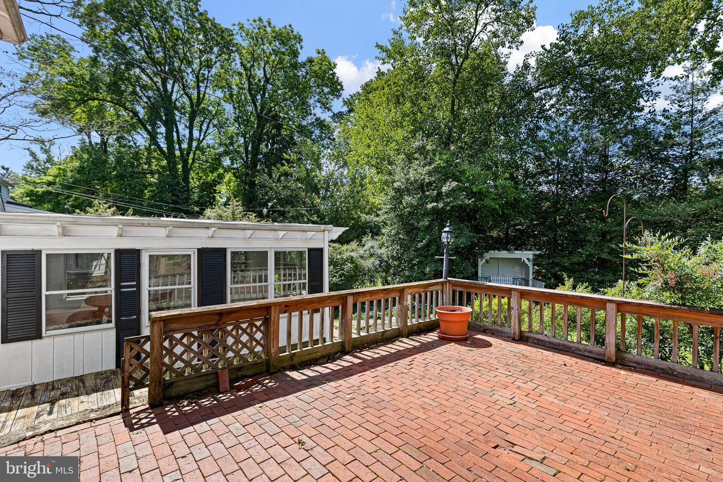 1110 Webster Dr Property Photo 32