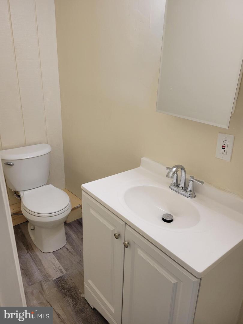 1217 Lancaster Ave Property Photo 6