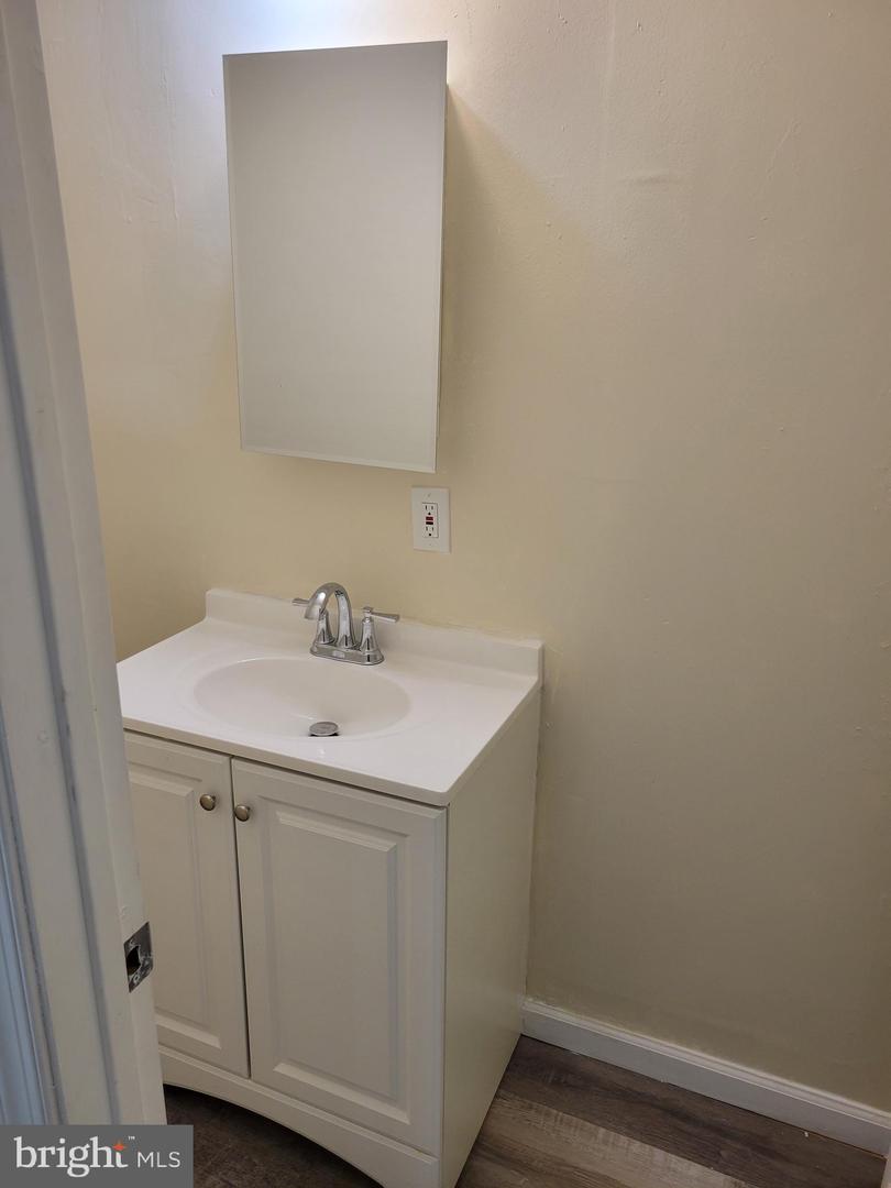 1217 Lancaster Ave Property Photo 8