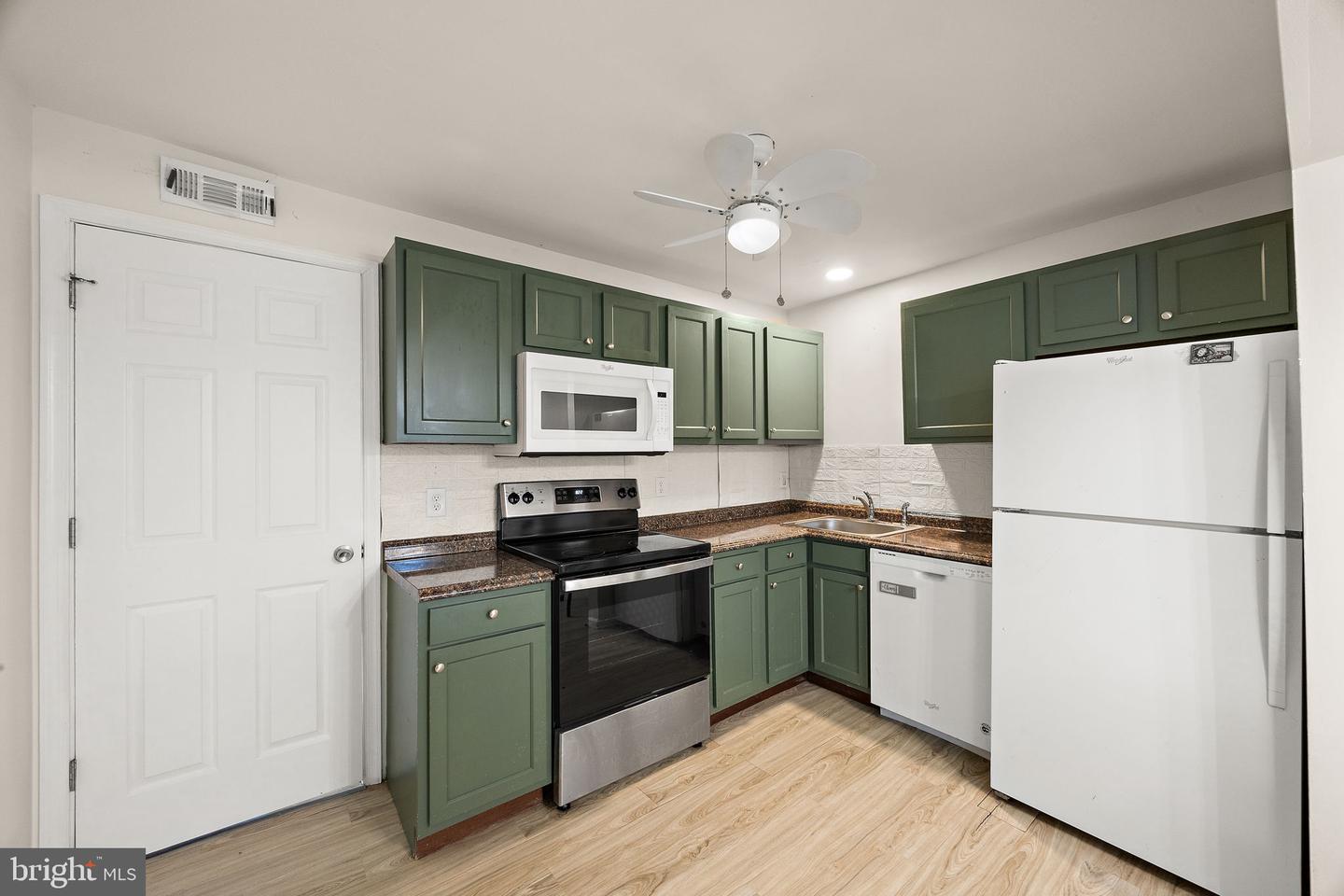 112 Vilone Rd Property Photo 3