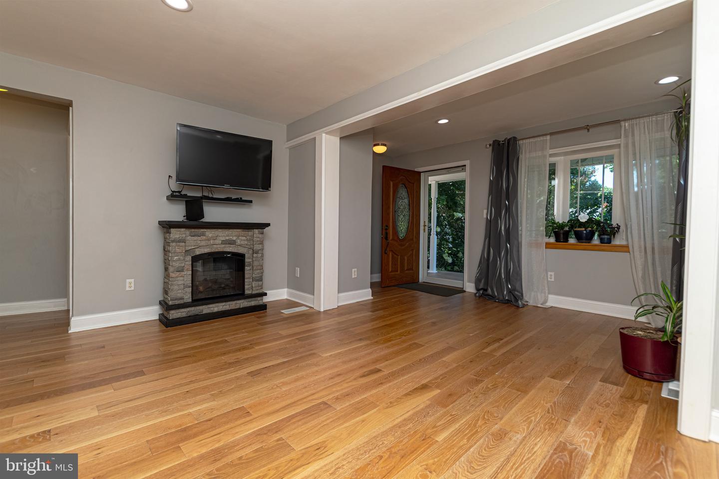 20 Meadow Rd Property Photo 12