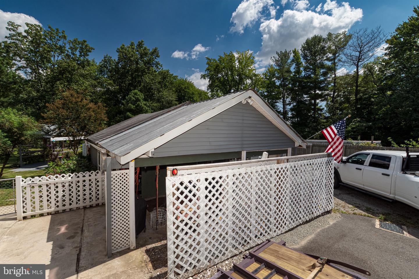 20 Meadow Rd Property Photo 53