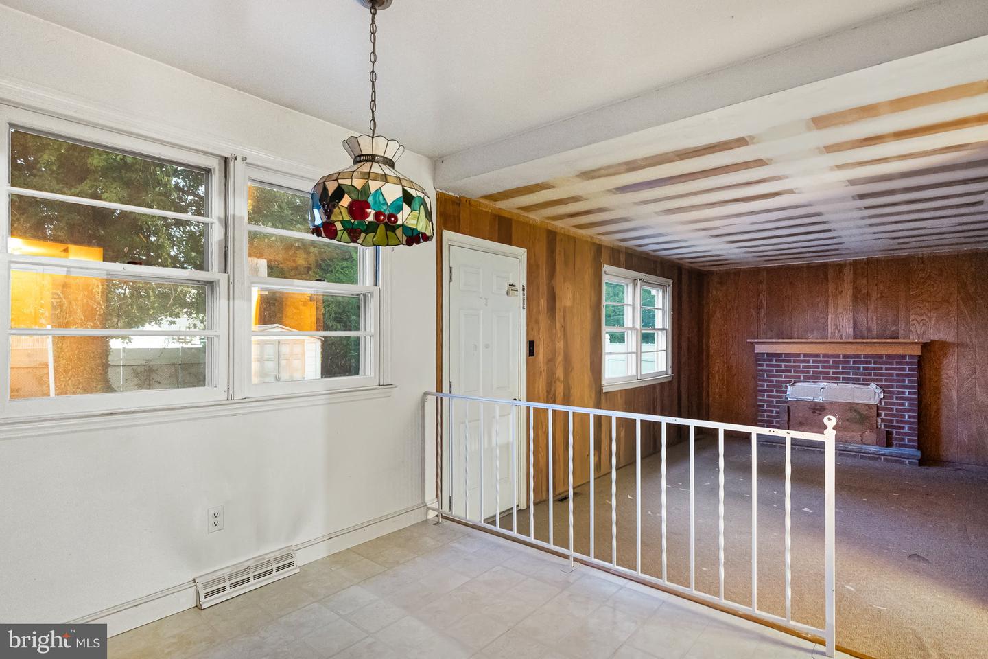 502 E Basin Rd Property Photo 12