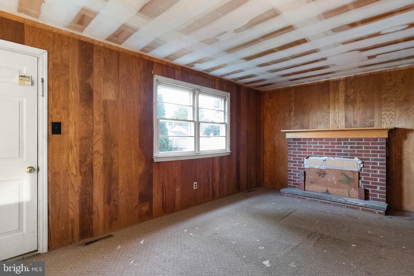 502 E Basin Rd Property Photo 14