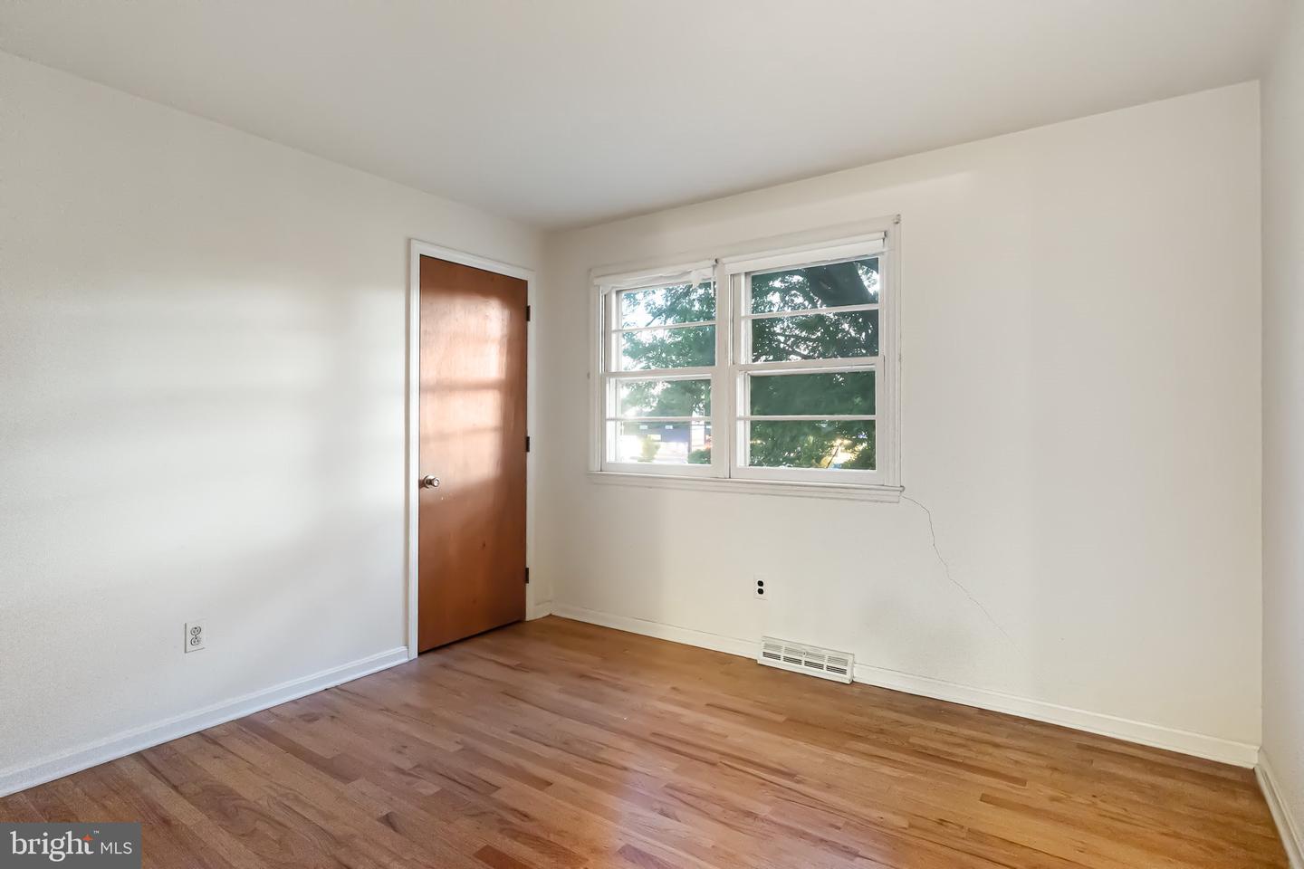 502 E Basin Rd Property Photo 17