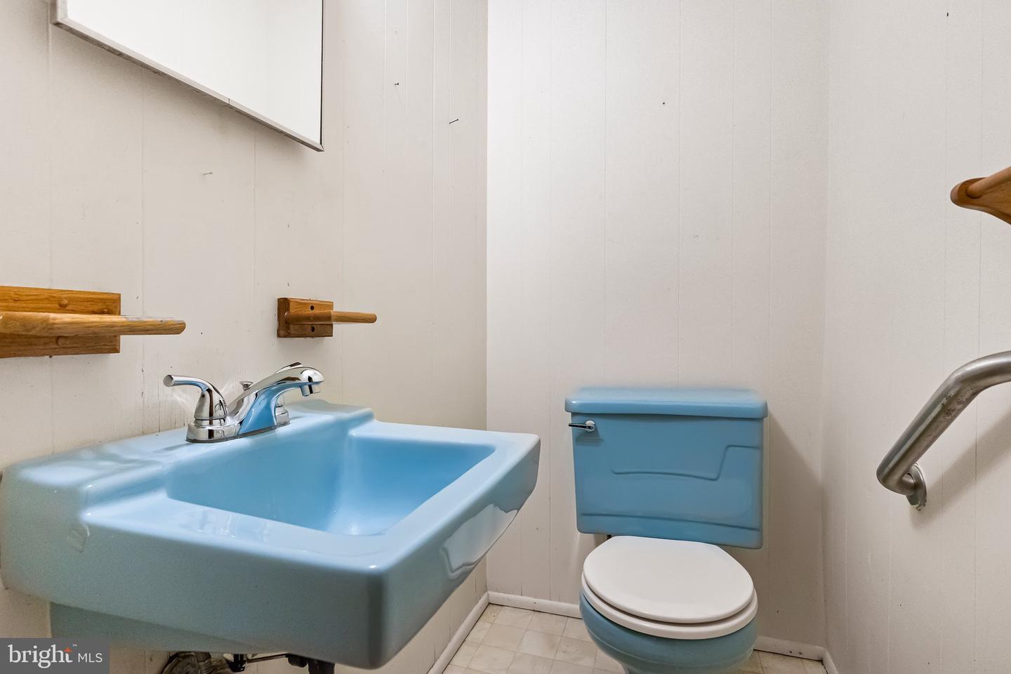 502 E Basin Rd Property Photo 22