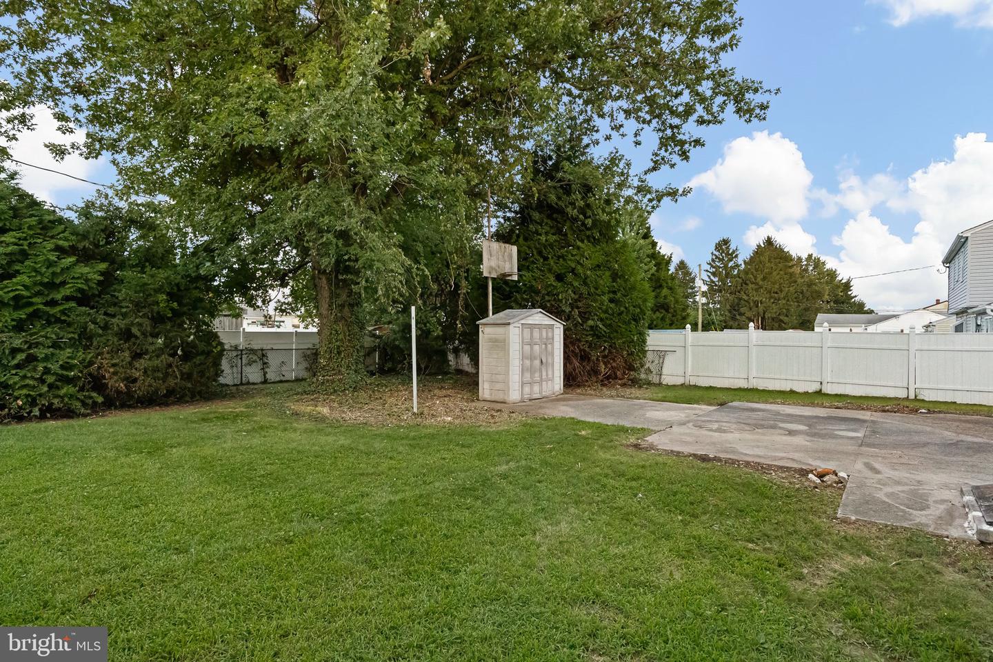 502 E Basin Rd Property Photo 23