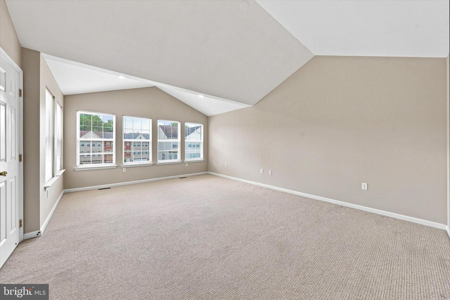 13 Laurel Way Property Photo 21