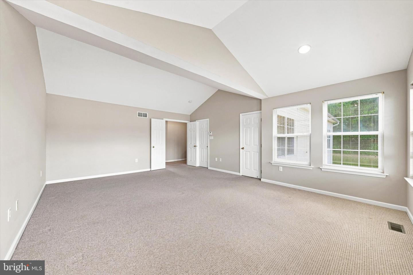 13 Laurel Way Property Photo 23